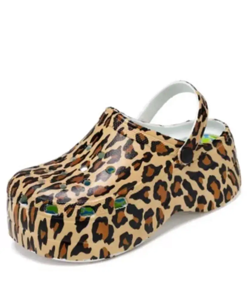 

INS Hot Popular Serpentine Small Hole Women Sandals Cute Slippers Platform Thick Bottom Back Strap Summer Ladies Casual Shoes