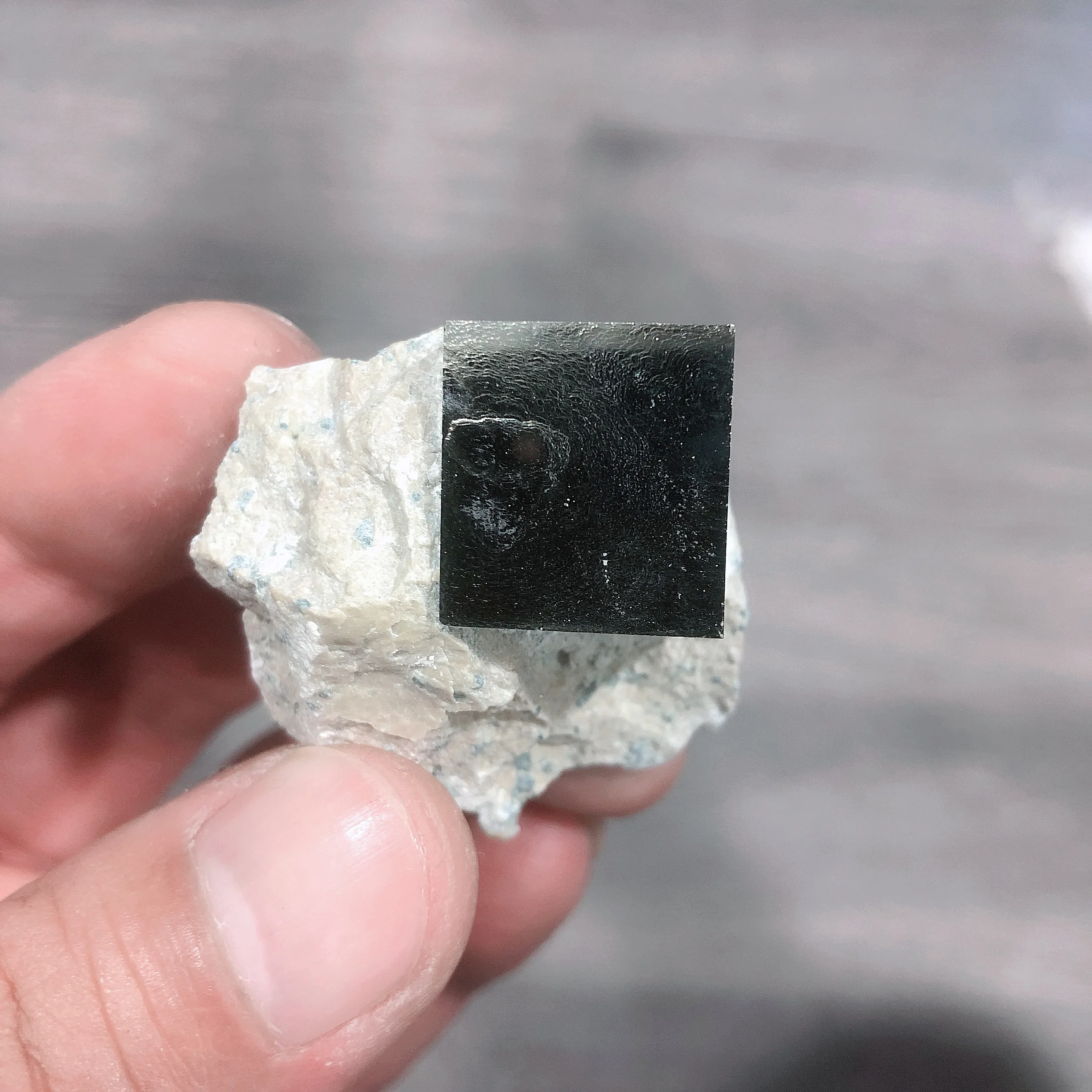 

Natural Crystal Quartz Spain Pyrite Cube Ore Specimen Energy Reiki Aquarium Home Room Office Decoration Accessories Gemstone