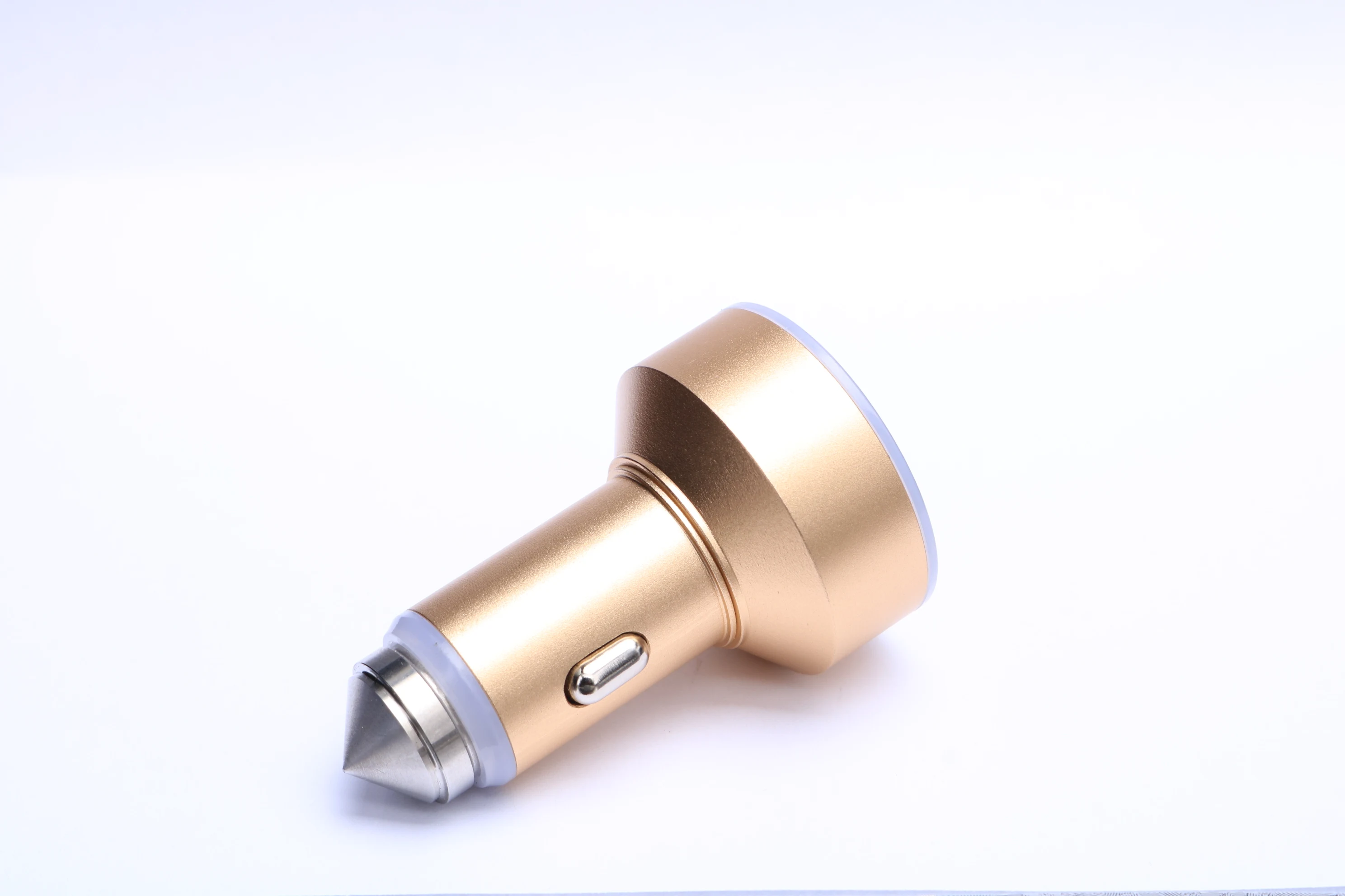 Автомобильное зарядное устройство многофункциональный USB прикуриватель с одним