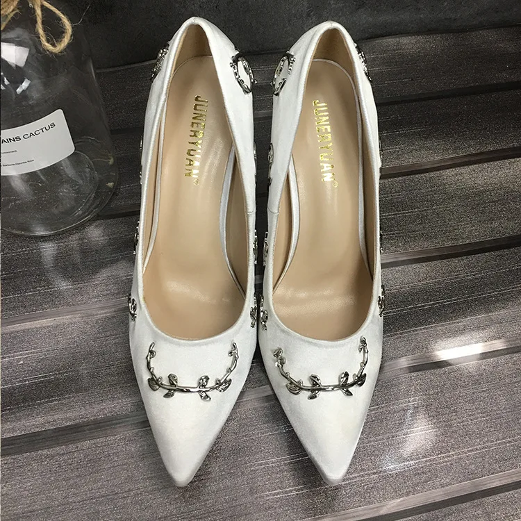 

Pointed high heel shoes thin heel shallow mouth women's single shoes 2021 new wedding dress bride's wedding shoes