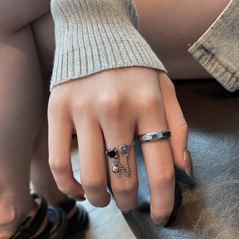 

Набор Колец GUANGYAO из металлического сплава для женщин, модные ювелирные украшения с отверстиями, круглые кольца на палец для девушек и женщи...