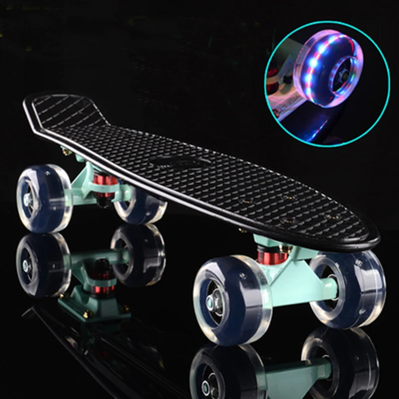 

22 Inches Four-Wheels Mini Longboard Street Skate Board Retro Children Skateboard With Led Flashing Wheels Skateboard 5 Colors