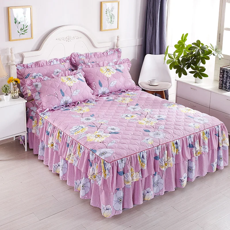 Плотное стеганое покрывало с оборками и цветочным рисунком свадебное кружевное