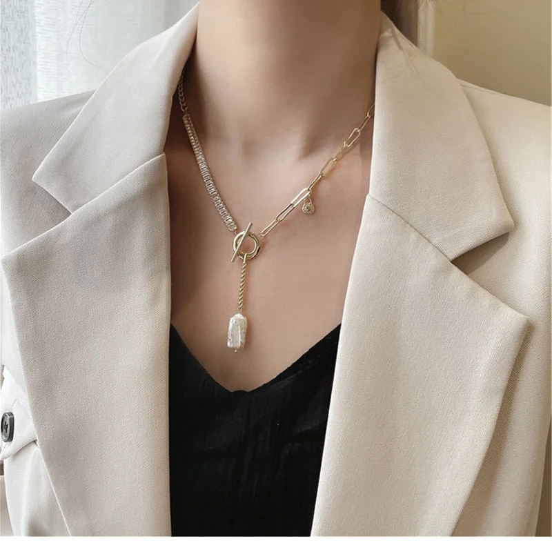 

Minar Fashion Cool Asymmetric Chunky Chain Pearl Pendant Necklace for Women Statement Toggle Clasp Rhinestone Necklace Jewelry