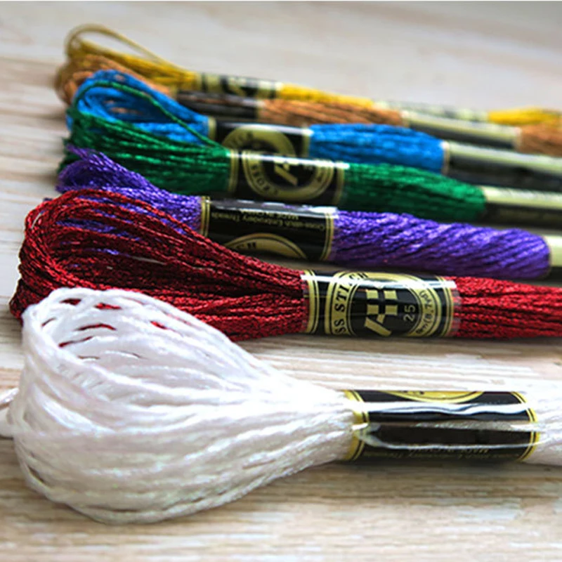 Разноцветные золотые и серебряные нитки для рукоделия | Дом сад