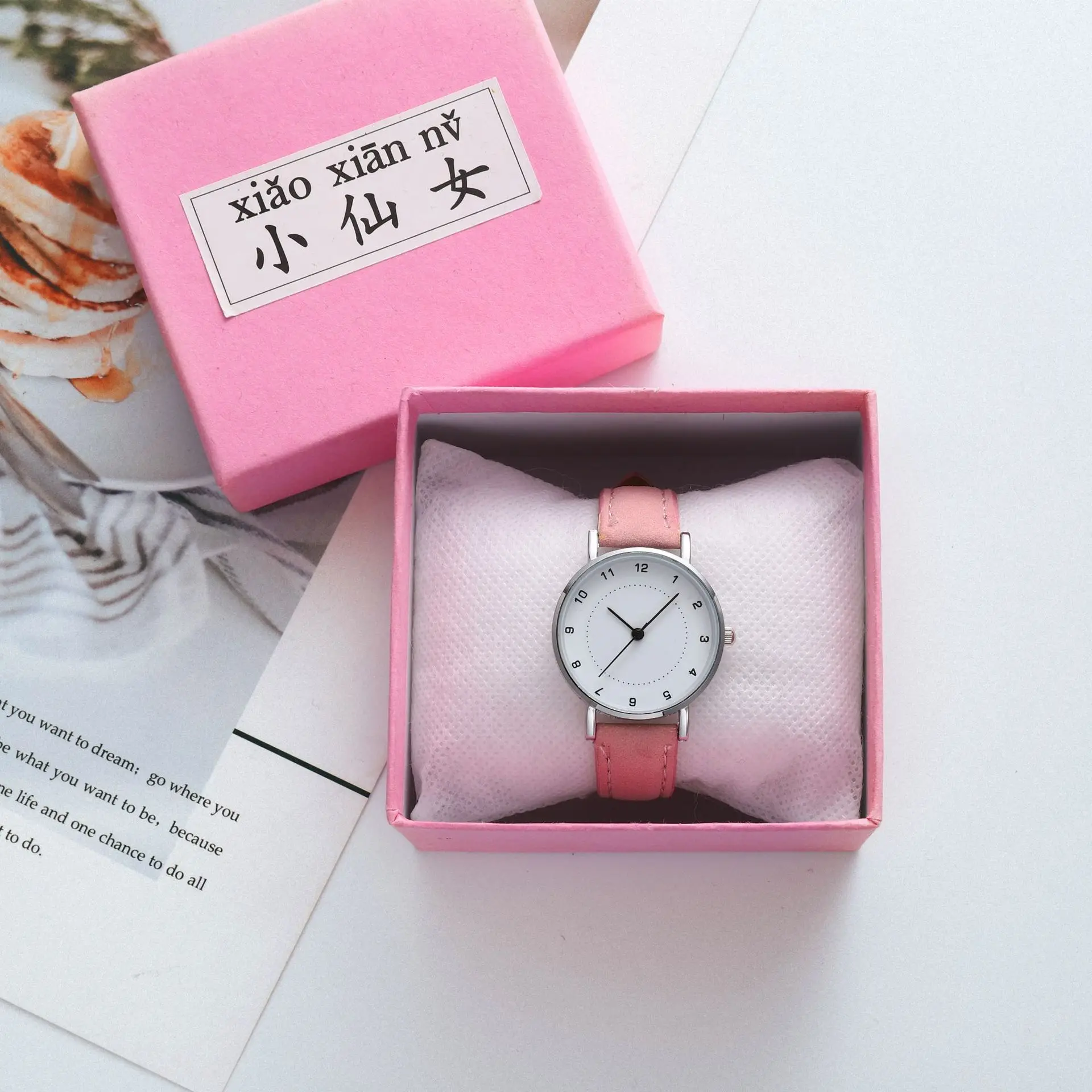 Часы женские наручные с кожаным ремешком простые модные часы небольшой