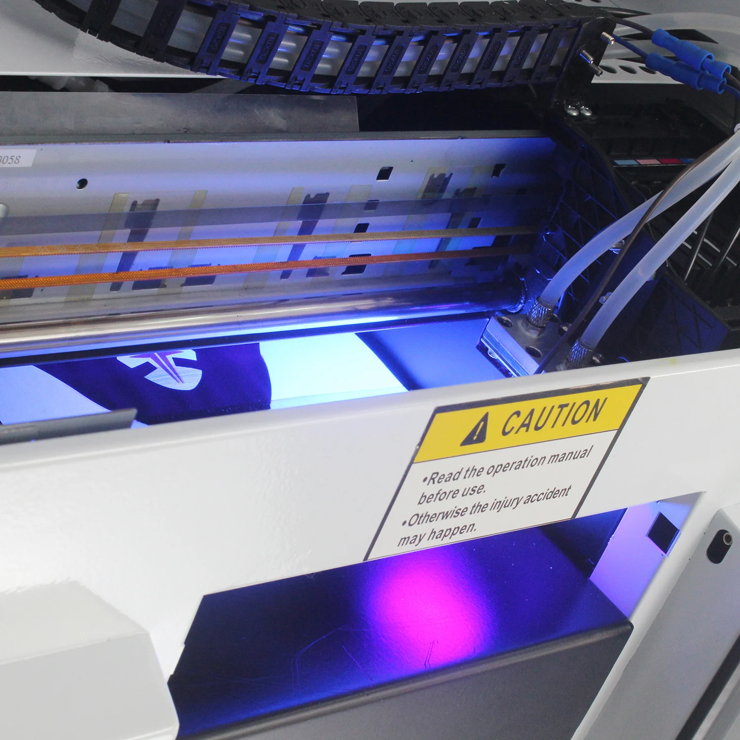 Цифровая стеклянная печатная машина и футболка одежда планшетный УФ принтер для