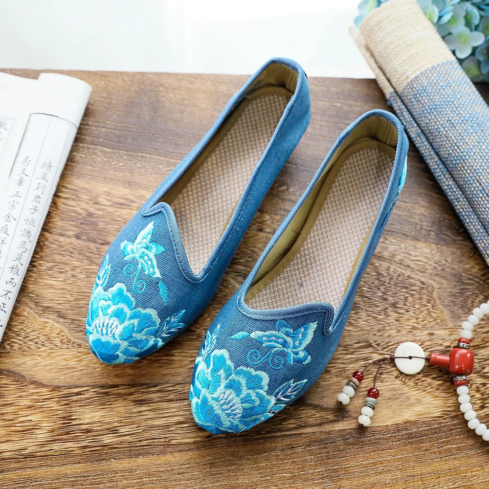 Veowalk женские туфли с острым носком на плоской подошве цветочной вышивкой удобные