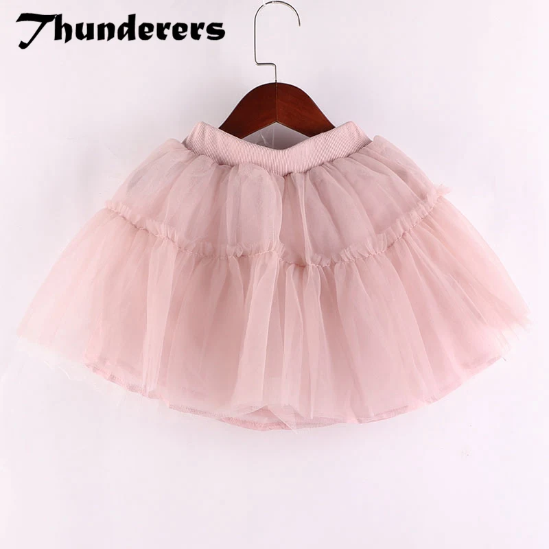 Новая одежда для девочек разнообразные юбки и разные футболки свободно