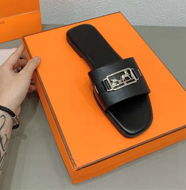 

2021 New Brand Designer Shoes Woman Summer Slippers Top Quality Genuine Leather Ladies Slides Block High Heels Sandals 35-42