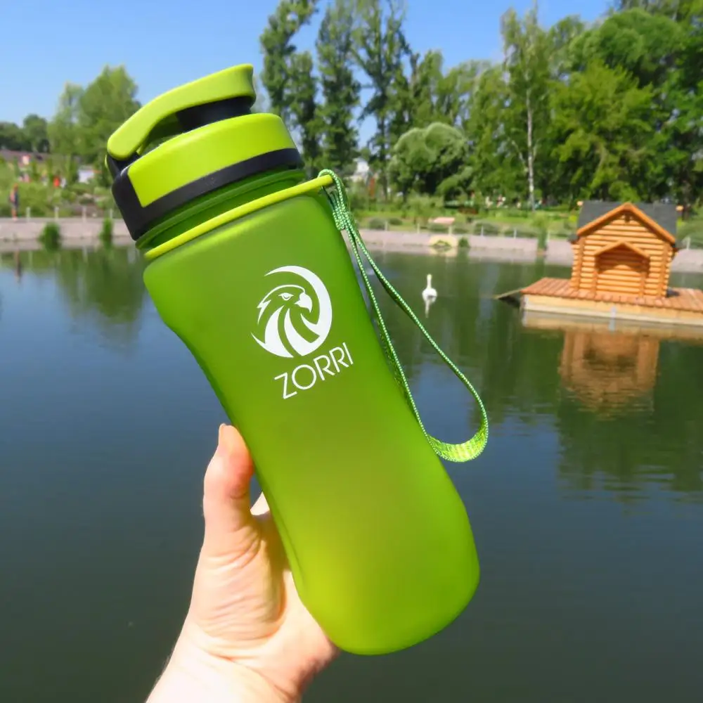 Спортивная бутылка с эффектом скраба ZORRI портативная пластиковая распылителем