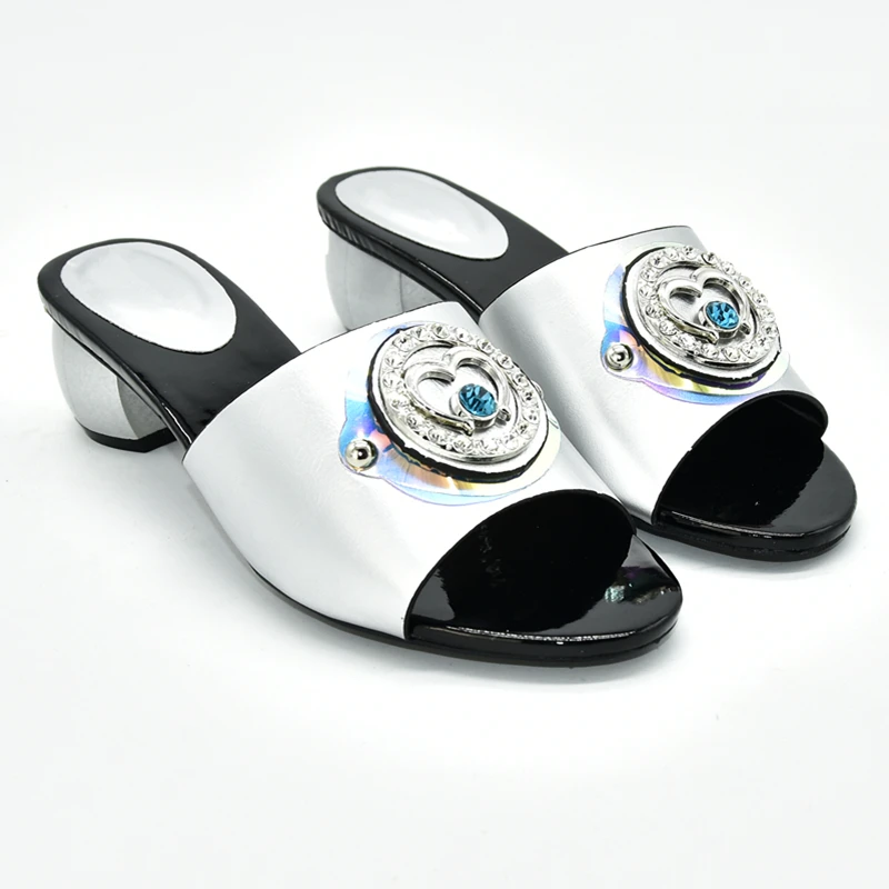 Пикантные туфли-лодочки на платформе Сезон лето Женские пикантные Элегантная