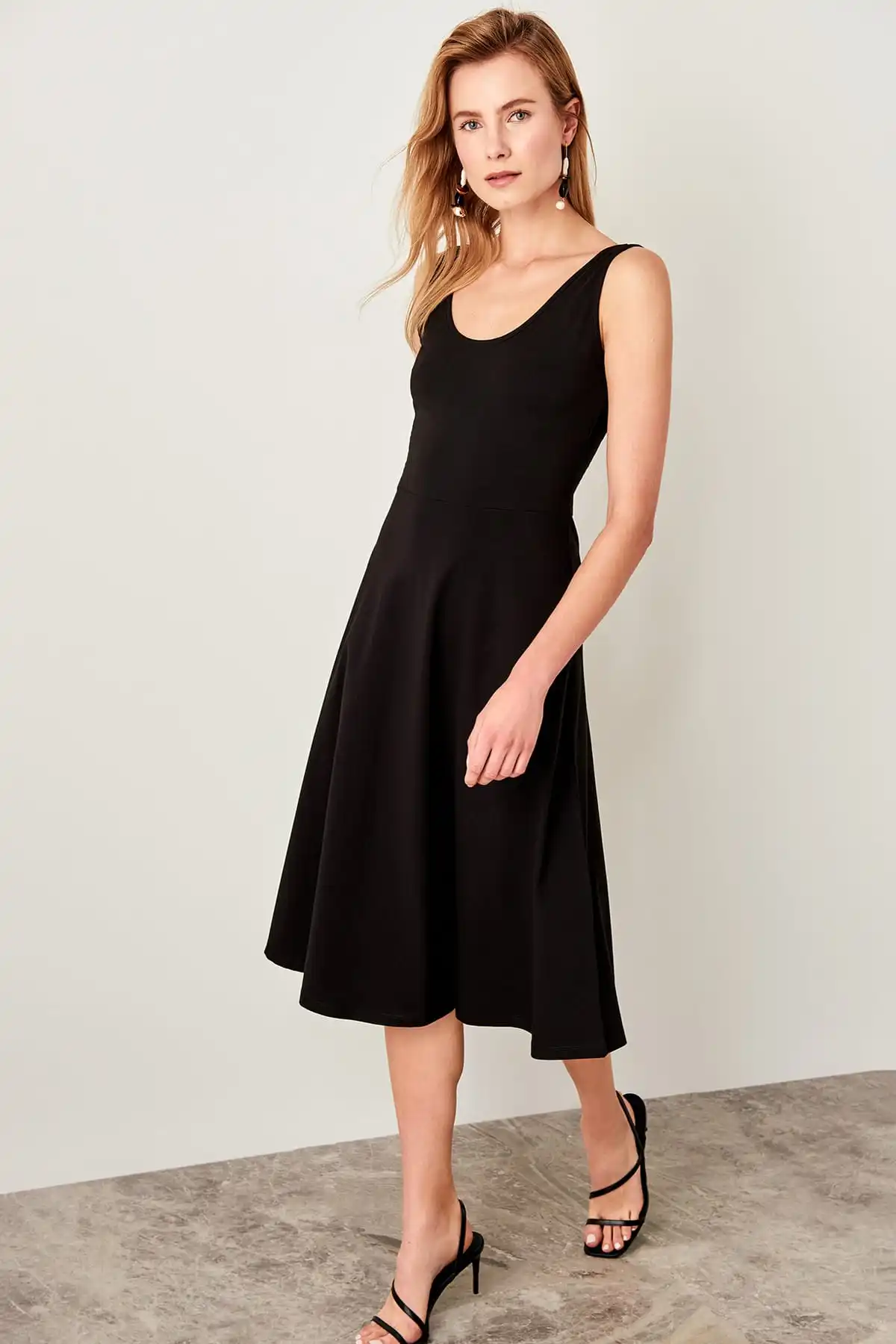 Черное Трикотажное Платье Trendyol TWOSS19VG0202|Женские платья| |