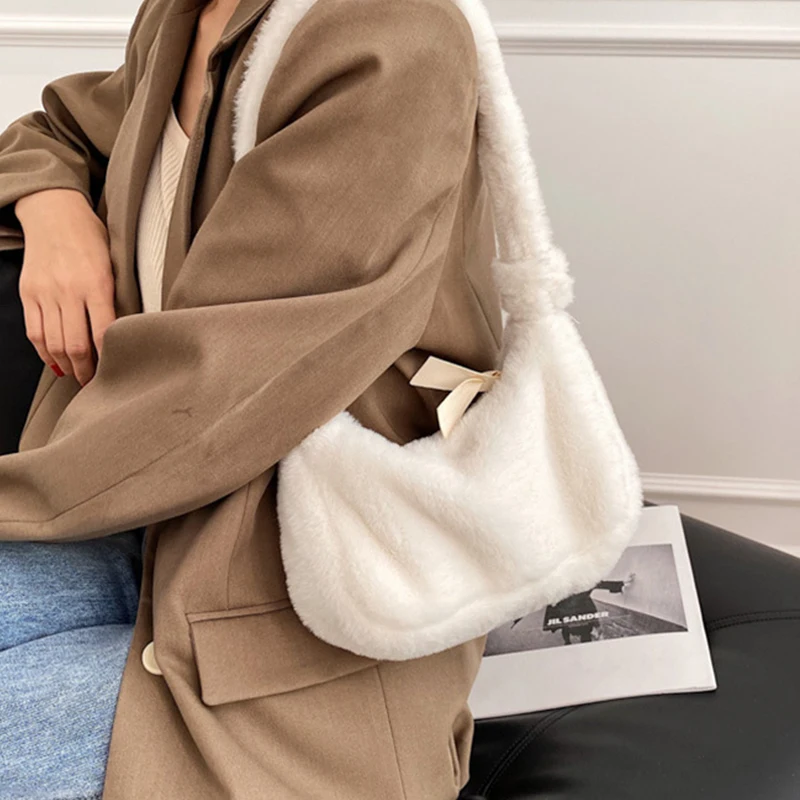 

Women Elegant Solid Female Shoulder Bags Underarm Fashion Simple Handbags Autumn Winter Soft Plush Messenger Bags