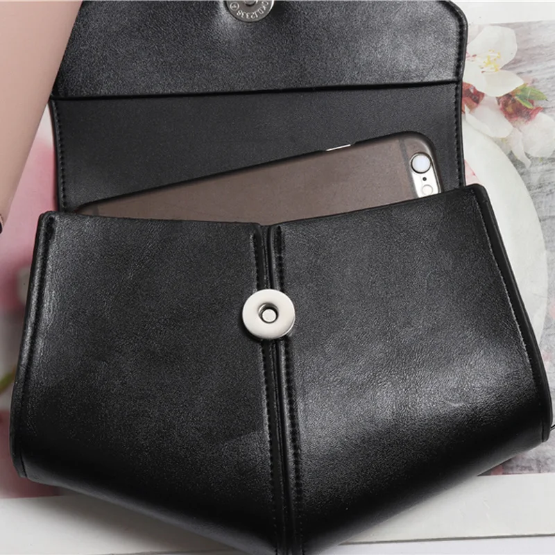 

2021 New Fanny Pack Women Waist Belt Bag Serpentine Vintage Waist Bags Girl Fashion Bum Pouch Phone Leather Chest Packss LW0808
