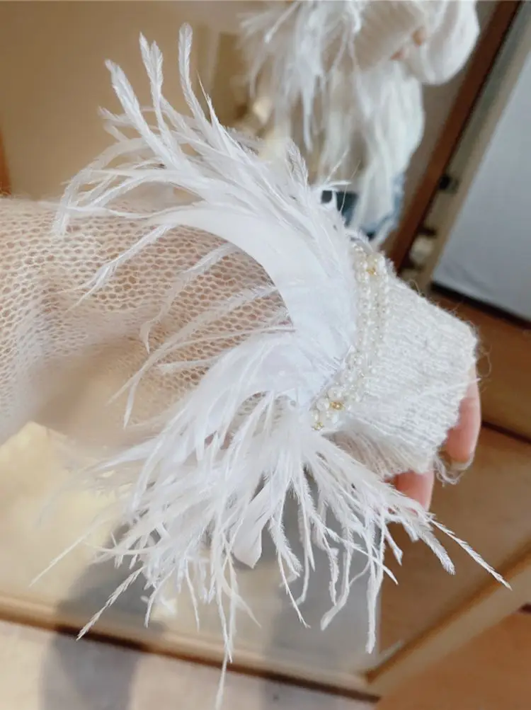 

2020 Autumn New Heavy Industry Beaded Soft Feather V-neck Long-Sleeved Sweater Top Women