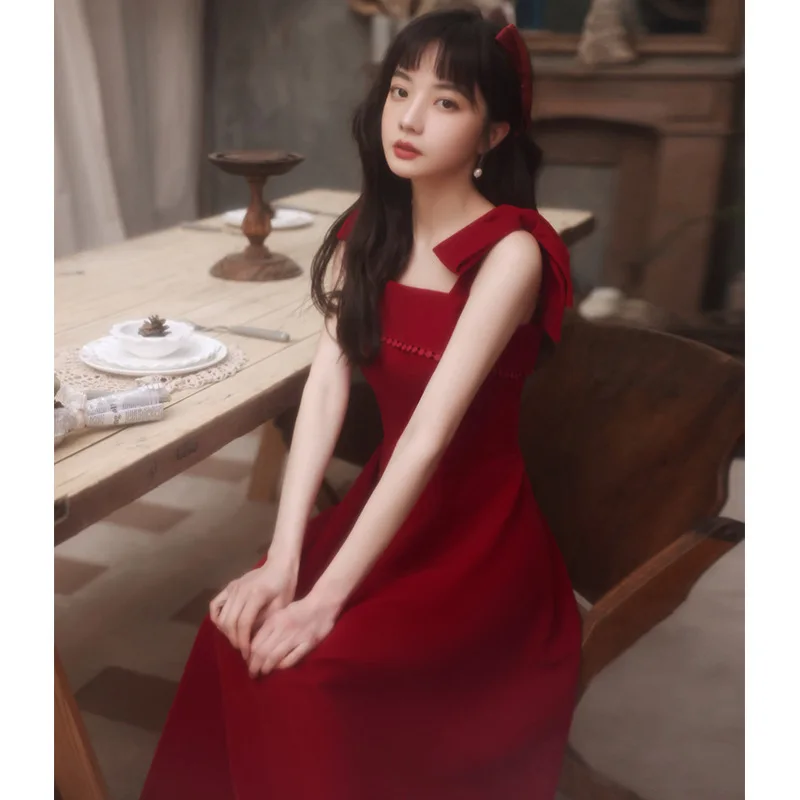 Женское платье на бретелях с пышной юбкой из тюля цвета в ассортименте