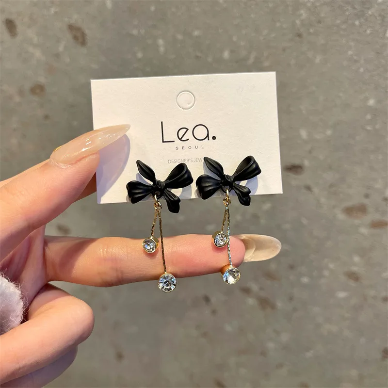 

Temperament New Design Bowknot Clip on Earrings No Pierced Non Piercing Ear Black Cubic Zirconia Vintage Earrings