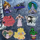 Интересный эмалированный значок для отворота в стиле последней фантазии