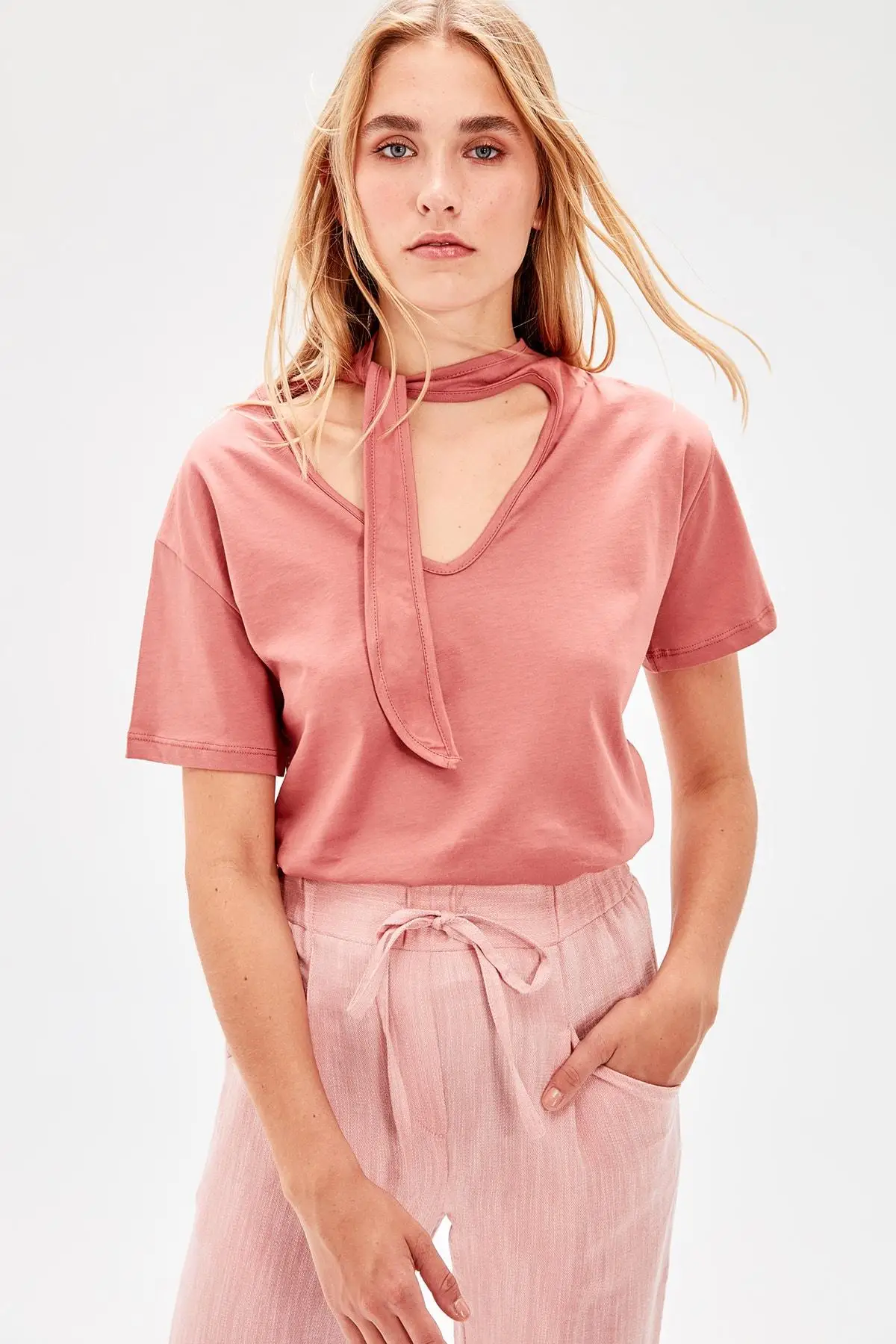 Trendyol цвет роза трикотажная футболка TWOAW20TS0168|Футболки| |