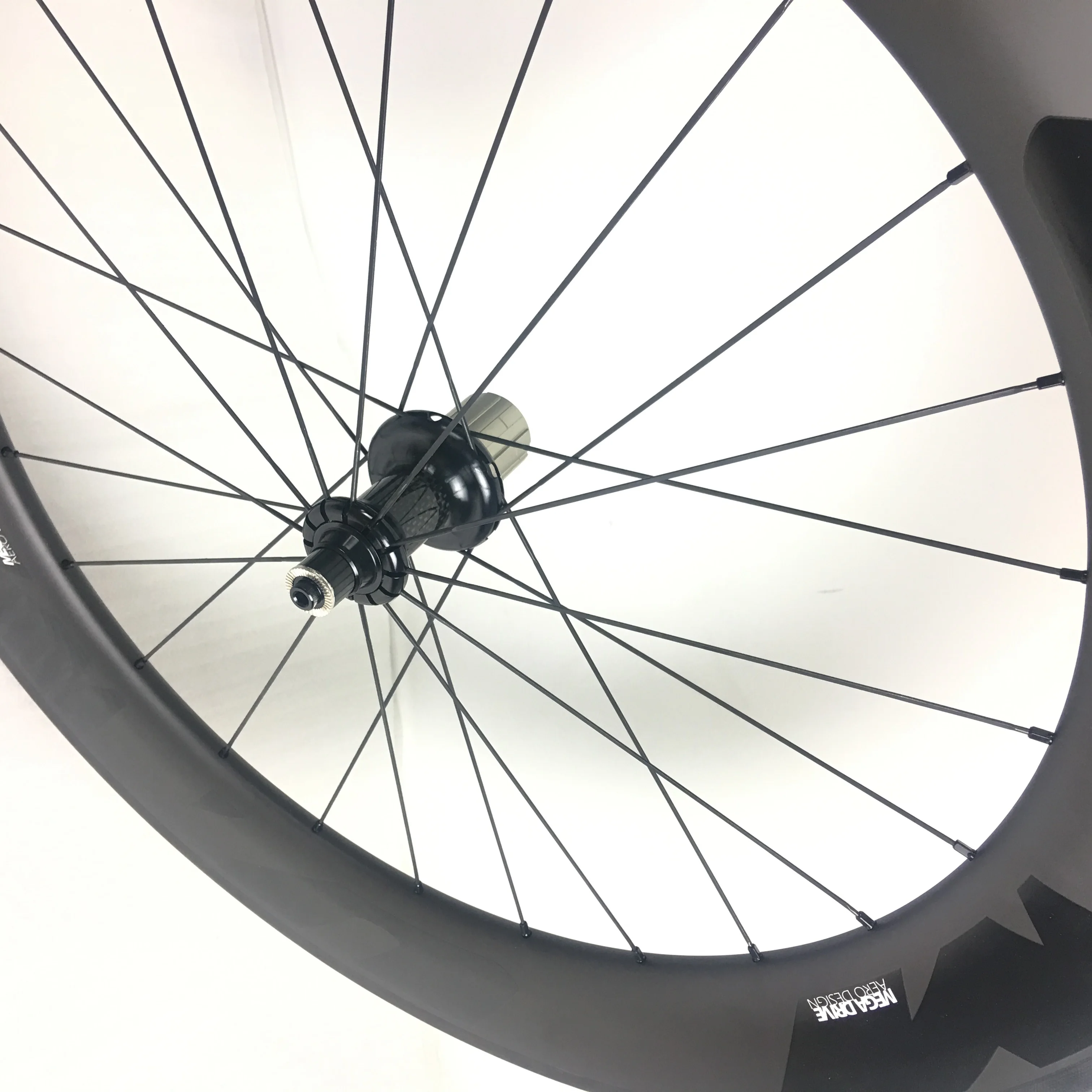 700C колесная установка Roue cartone Pour велодорожка прямая тяга низкая сопротивление