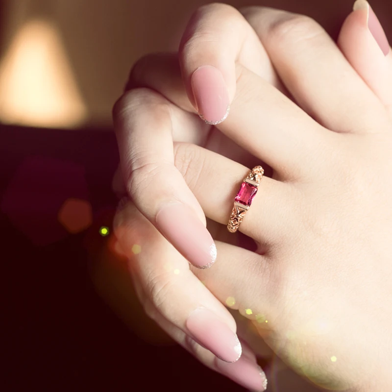 

BFH Fashion Statement Crystal Engagement Rings for Women Jewelry Rose Gold Silver Colour Dainty Square Ring 2019 double eleven