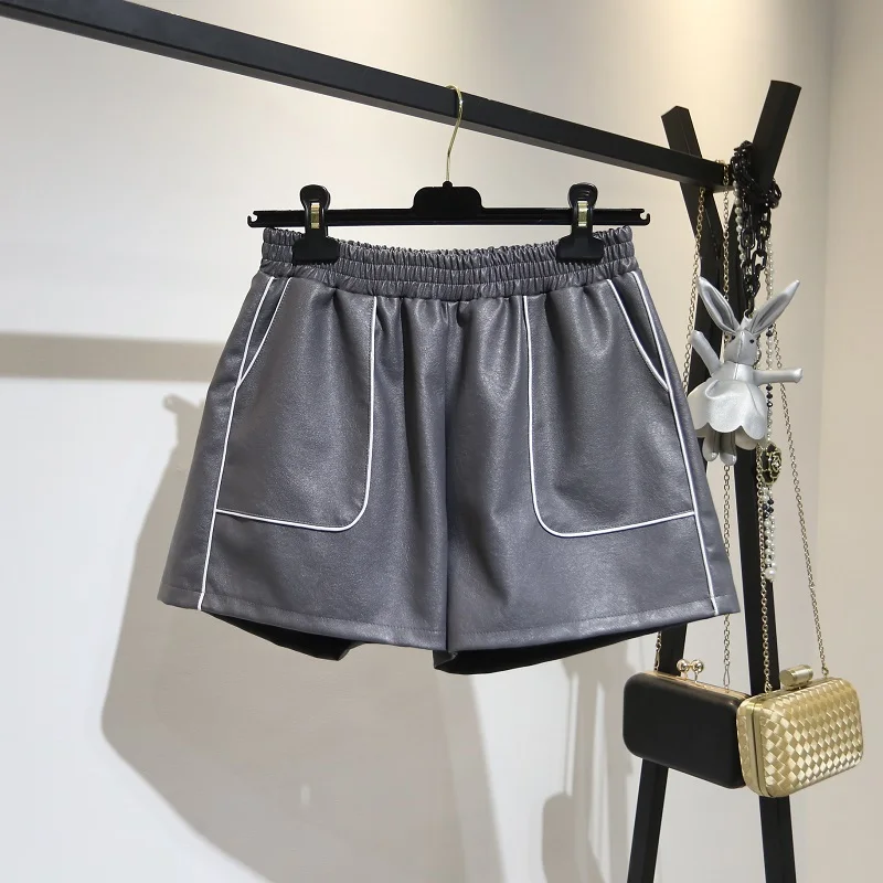 Женские шорты из искусственной кожи с карманами и эластичной резинкой на талии