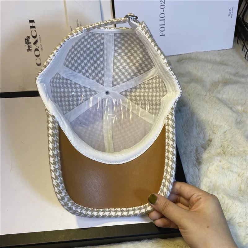 

Baseball Cap Women's Autumn And Winter Duck Tongue Cap Thousand Bird Style Fashion Brand Minority Fashion Street British M Logo