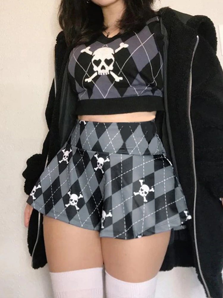 Юбка-мини с высокой талией в готическом стиле |