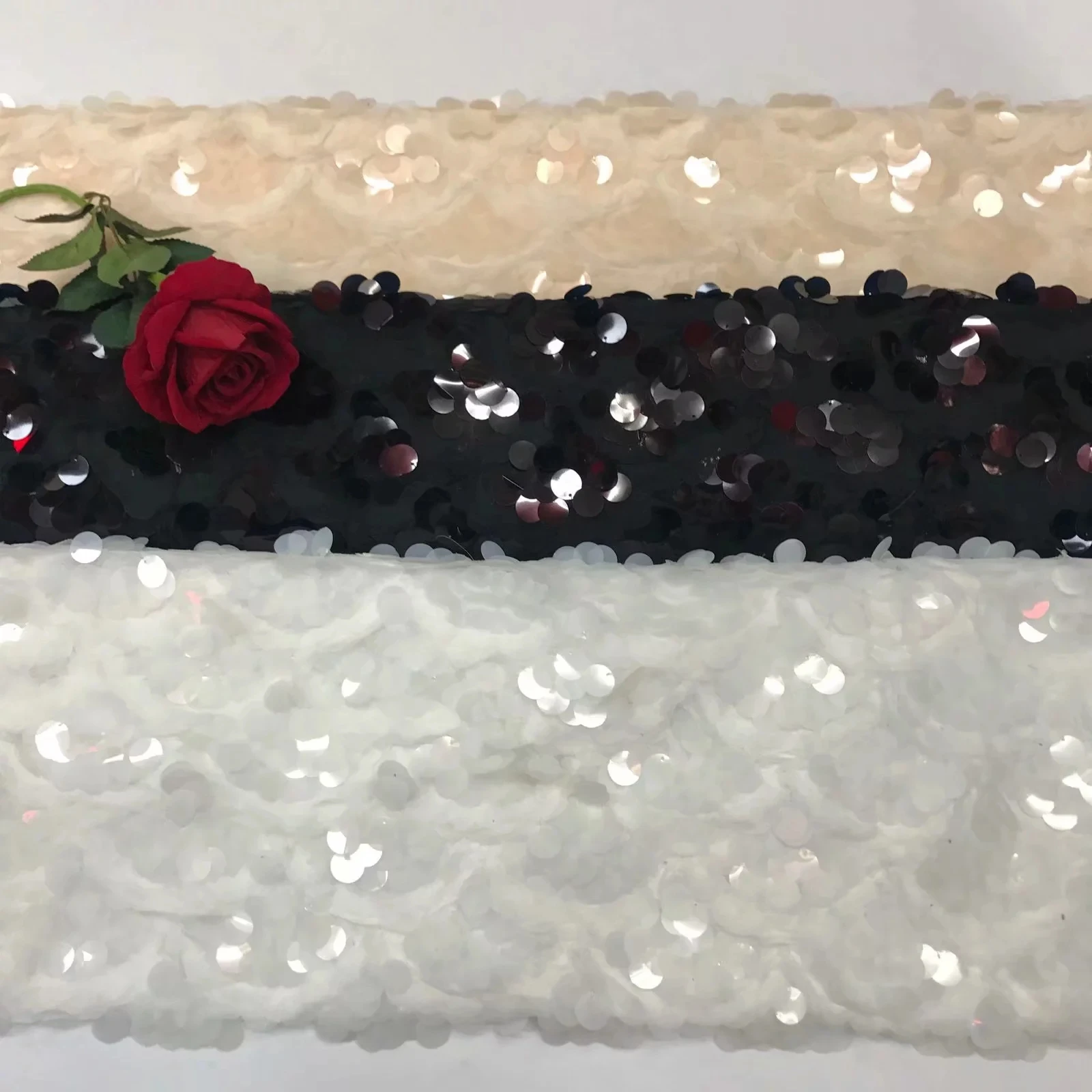 

Африканская кружевная ткань в виде рыбьей чешуи, кружево с блестками, вышитая ткань, Женская французская сетчатая кружевная ткань для плать...