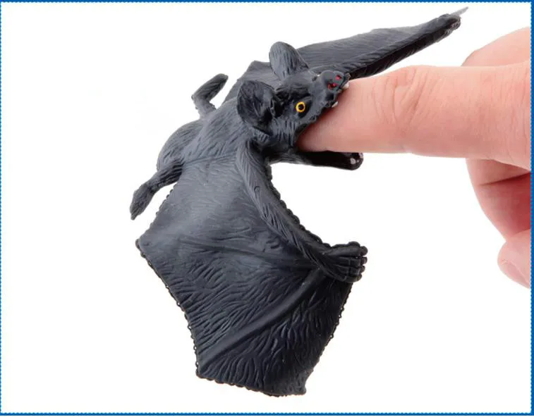 

1 Pcs 14cm -18cm Jokes Gags Pranks Maker Trick Fun Novelty Funny Gadgets Blague Decoration Props Simulation Animals Bat