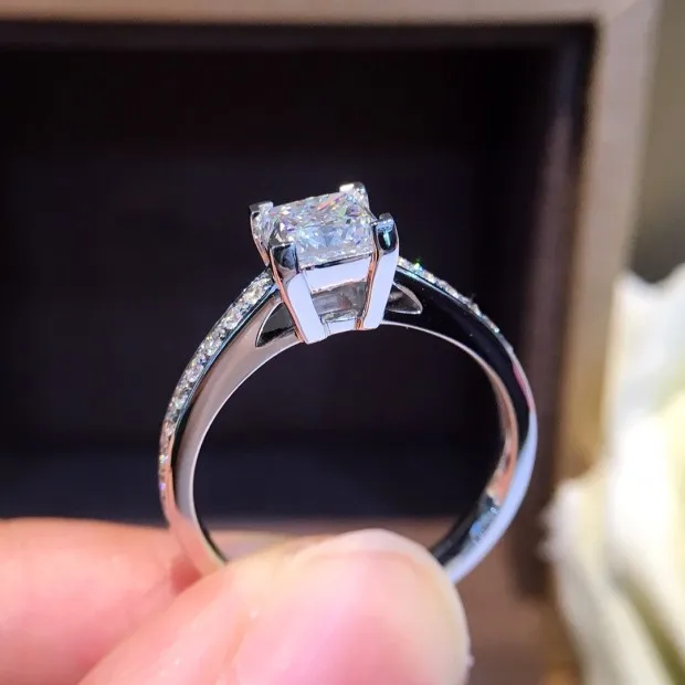 Кольцо с натуральным бриллиантом 18K золото чистое красивое кольцо драгоценными