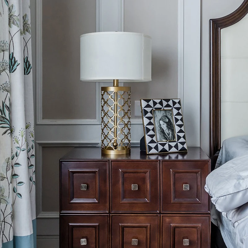 Золотая кованая металлическая настольная лампа TUDA в европейском стиле ретро для