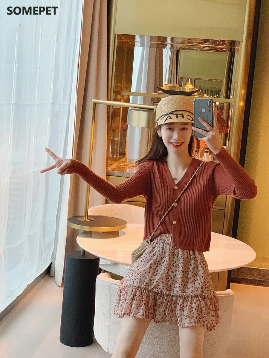 

Single Breasted Button Cardigans V-neck Short Sweater Womens Long Sleeve Jumpers High Street Knitwear Summer Autumn