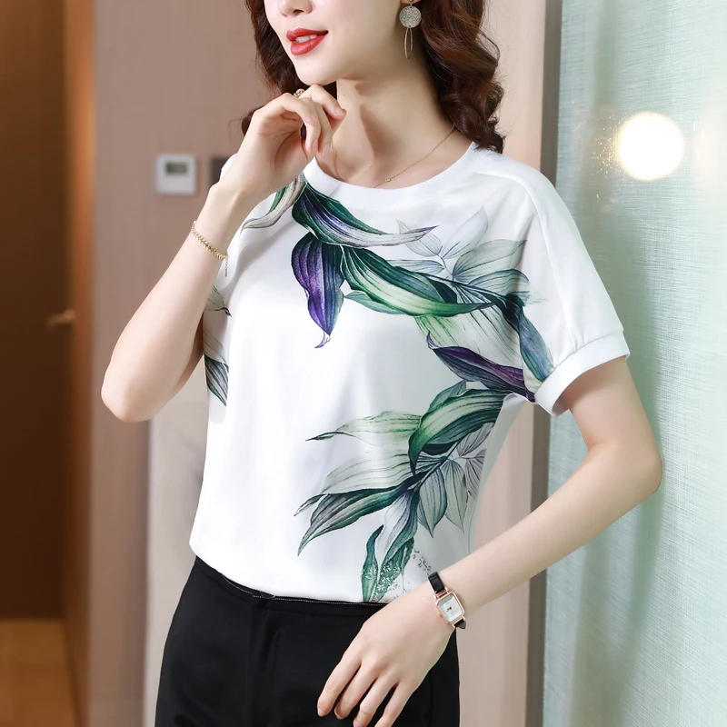 

Summer Korean Fashion Silk T-shirts for Women Vintage Satin Tops for Women Short Sleeves Plus Size XXXL Office Lady Shirts