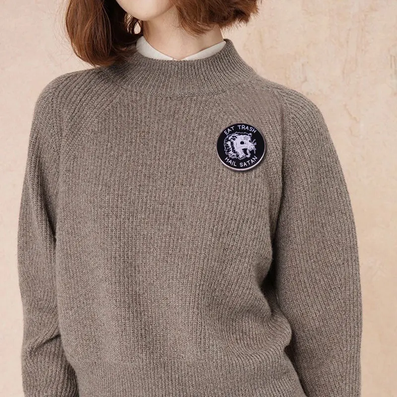 Пишущая брошь в виде мерцающих животных | Украшения и аксессуары