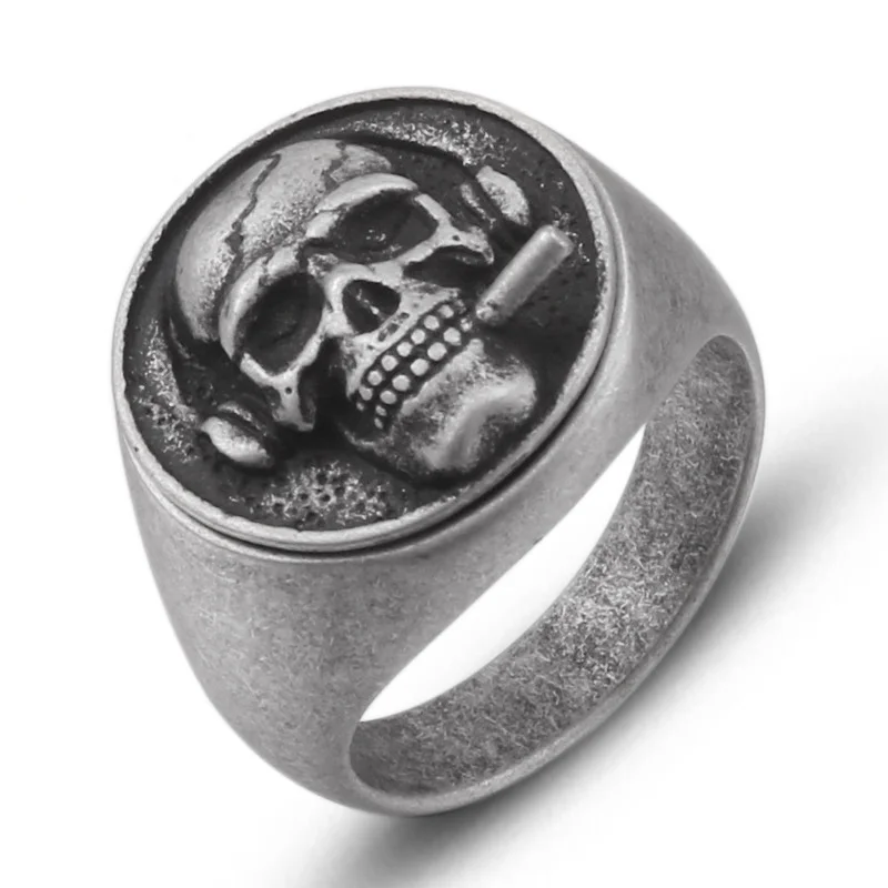 

European and American fashion pipe skull titanium steel men's ring Personalized vintage men's stainless steel ring wholesale