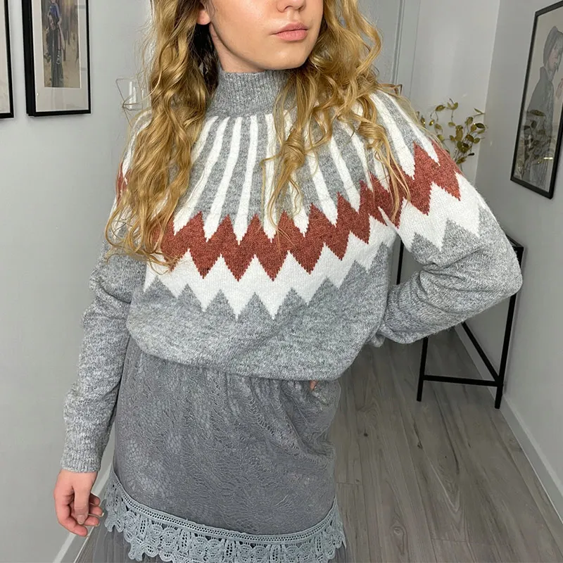 Свитер Женский вязаный в полоску с высоким воротником и длинным рукавом