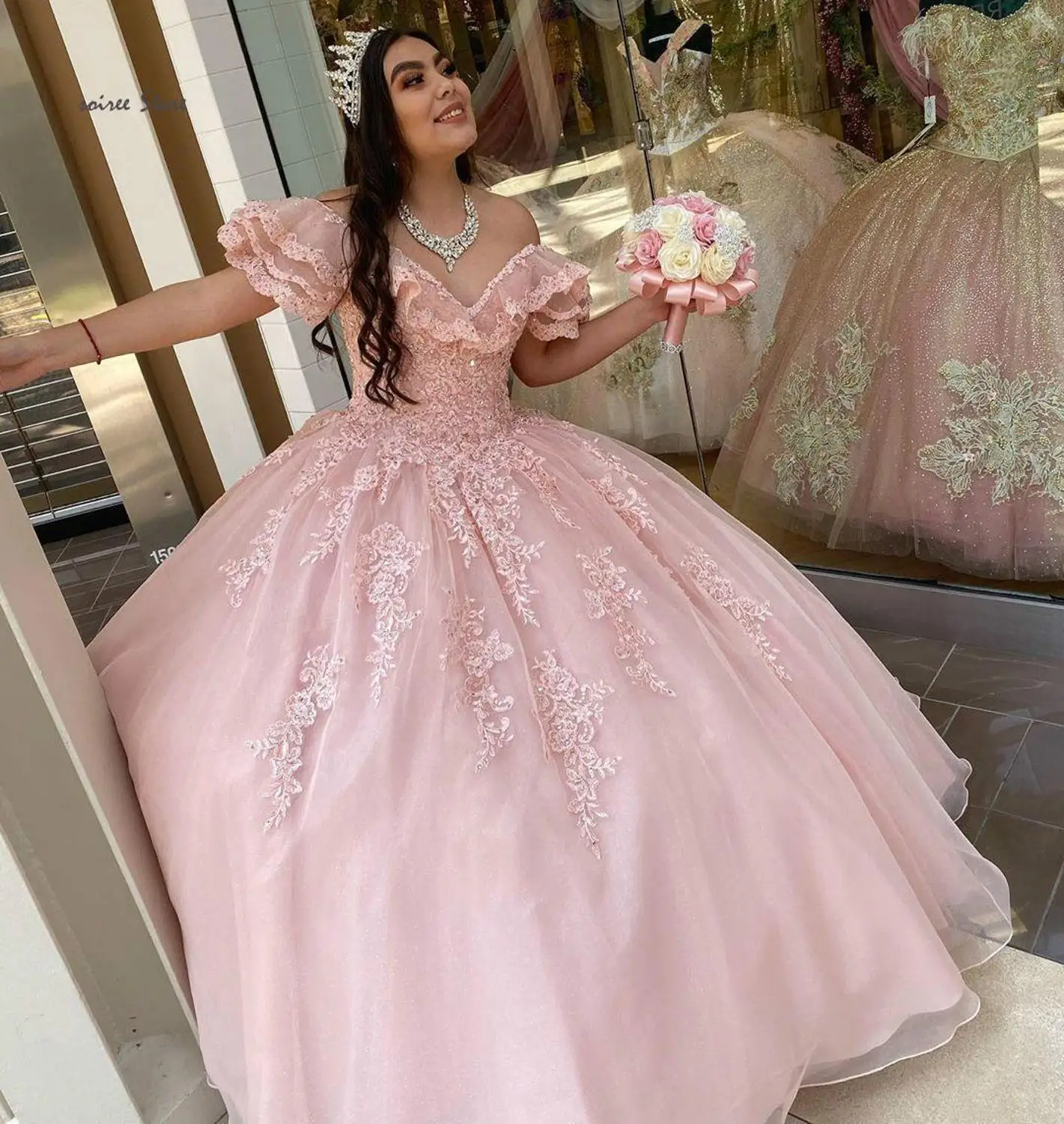 Изысканные розовые платья Quinceanera бальное платье с бисером кружевное для