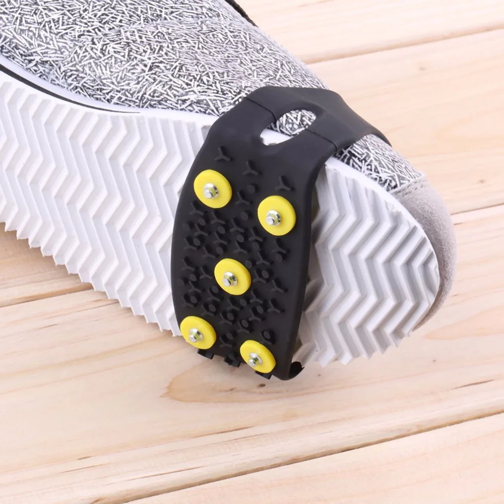

1 Pair Anti Slip 5-Stud Shoes Covers Snow Ice Climbing Spikes Grips Crampon Cleats Outdoor Durable Travel Insoles Tools