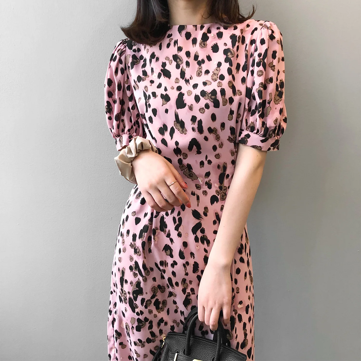 Fashionable Pink Leopard Grain Long Dresses Female Summer French Slim Waist Sexy Dress Elegant Puff Sleeve Chiffon Printed | Женская