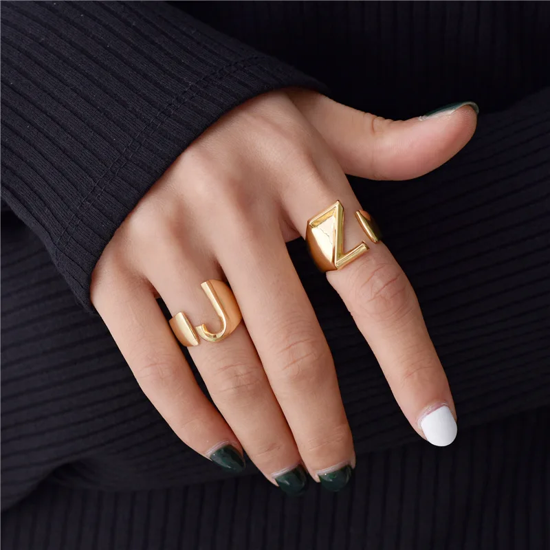 Полые стекируемые A-Z с инициалами насквозь кольца золото козырьком массивное