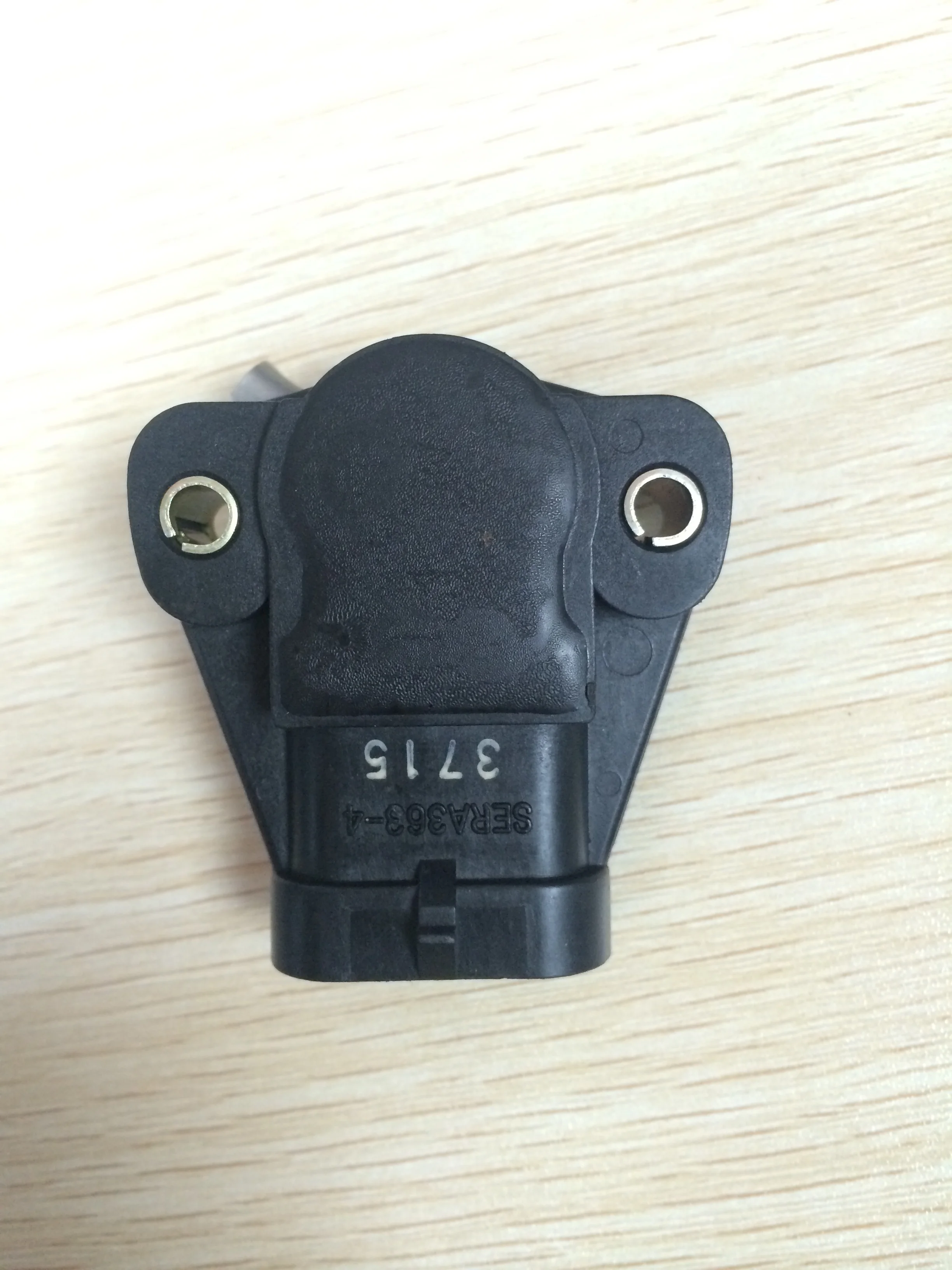 

Оригинальный флуоресцентный датчик TH113 213-915 24502965 TPS135 TPS для BUICK Century CHEVROLET Oldsmobile