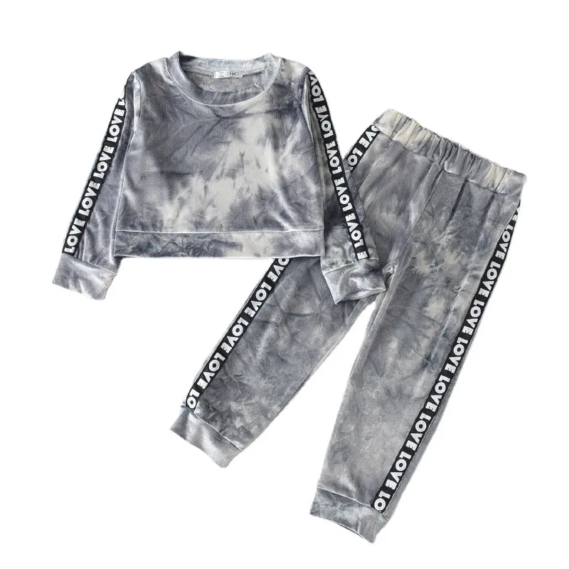 

Новинка 2021, весенне-осенний комплект детской одежды с надписью, повседневный Бархатный комплект из 2 предметов с золотым узором, детский спо...