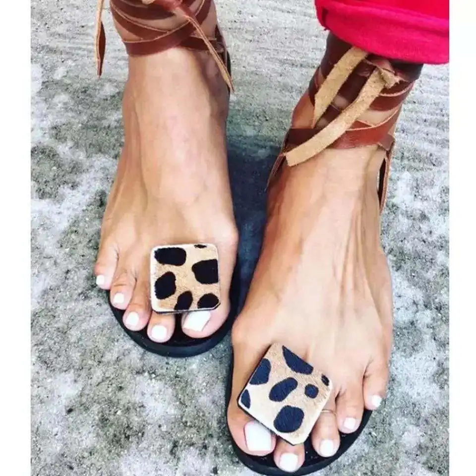 

Для летних вечеринок Тонкий Высокий каблук; Женские сандалии большого размера с открытым носком Ремешок на щиколотке туфли на высоком кабл...