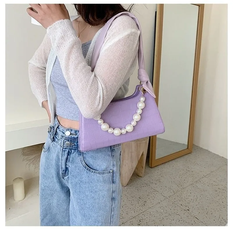 

Non-Mainstream Vintage Crocodile Underarm Baguette Bag Female 2020 Summer New Style All-match Pearl Chain Hand Shoulder Bag