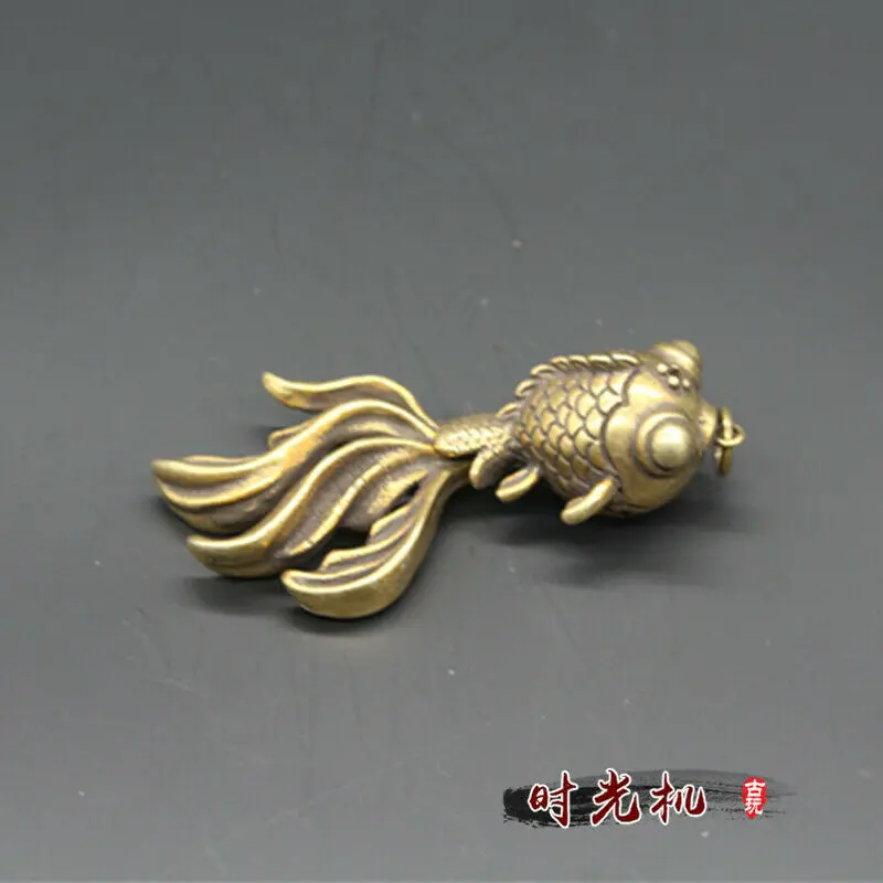 

Chinese antique brass pure hand-carved exquisite fish pendant Statues.