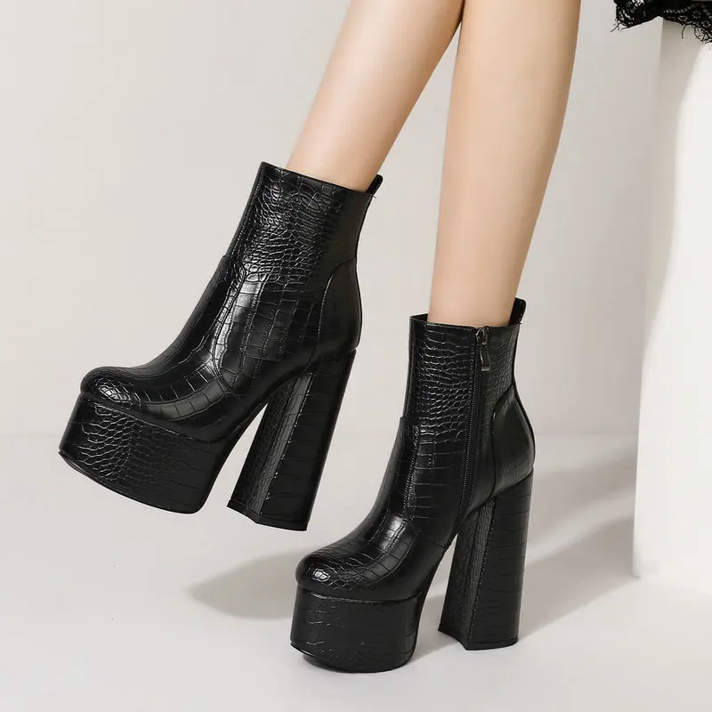 

Plush Size 42 43 Women Shoes New Crocodile Print Square High Heel Ankle Boots Fashion Zipper Platform Short Boots Round Toe