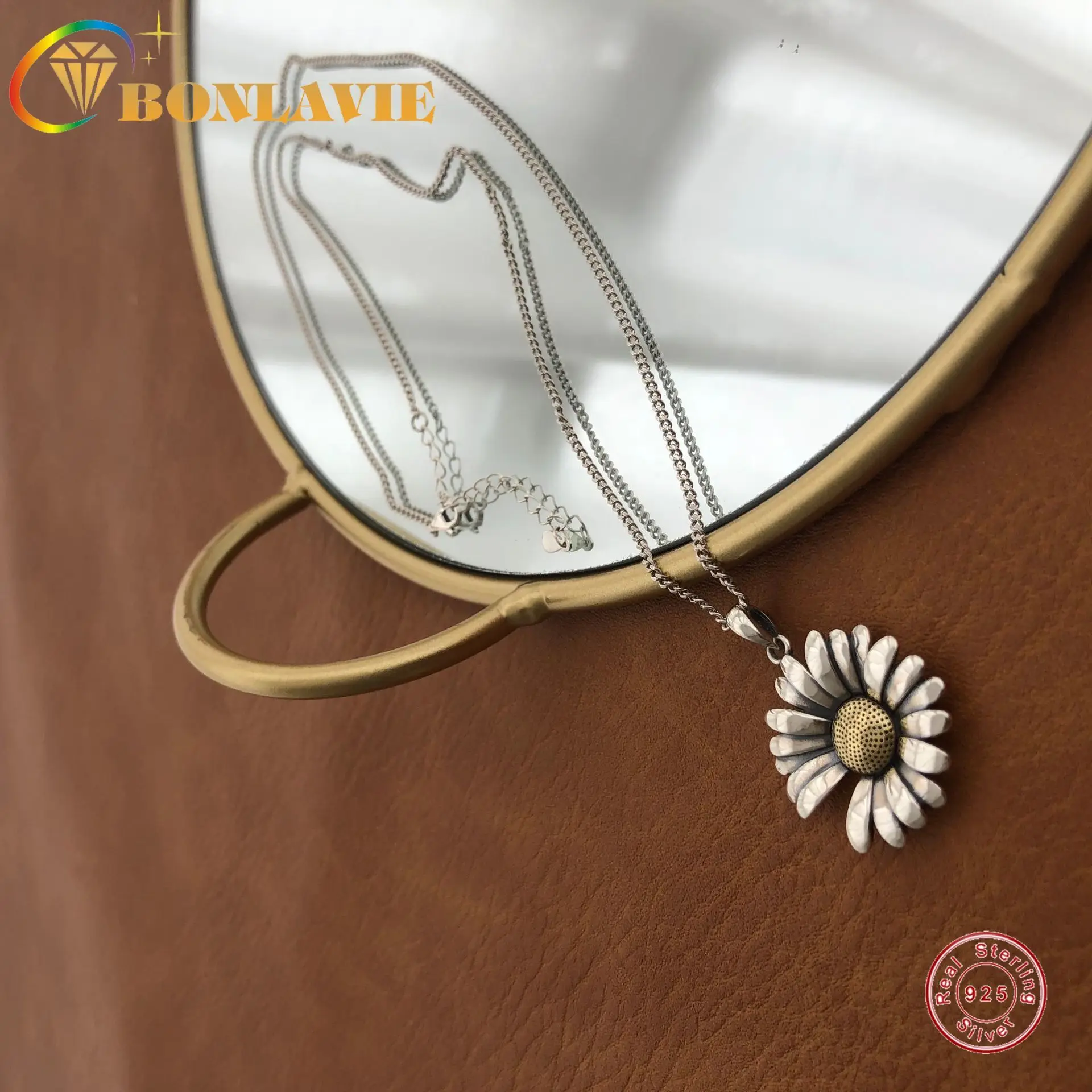 

Женское ожерелье из серебра 925 пробы с маленькой маргариткой