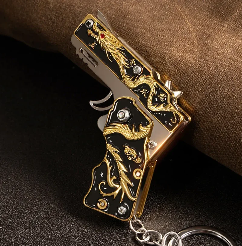 Цветной металлический мини-брелок из цинкового сплава можно сложить в качестве